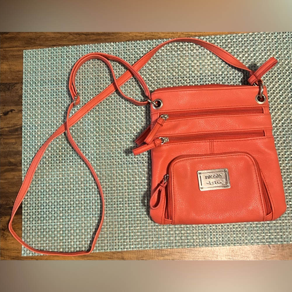 Nichole Miller - Cross Body bag - 5 compartment storage zipper - Orange EUC